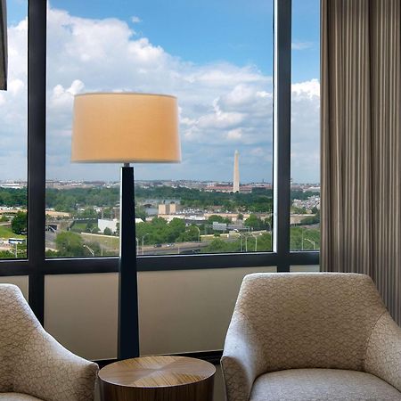 Doubletree By Hilton Washington Dc - Crystal City Arlington Exteriör bild