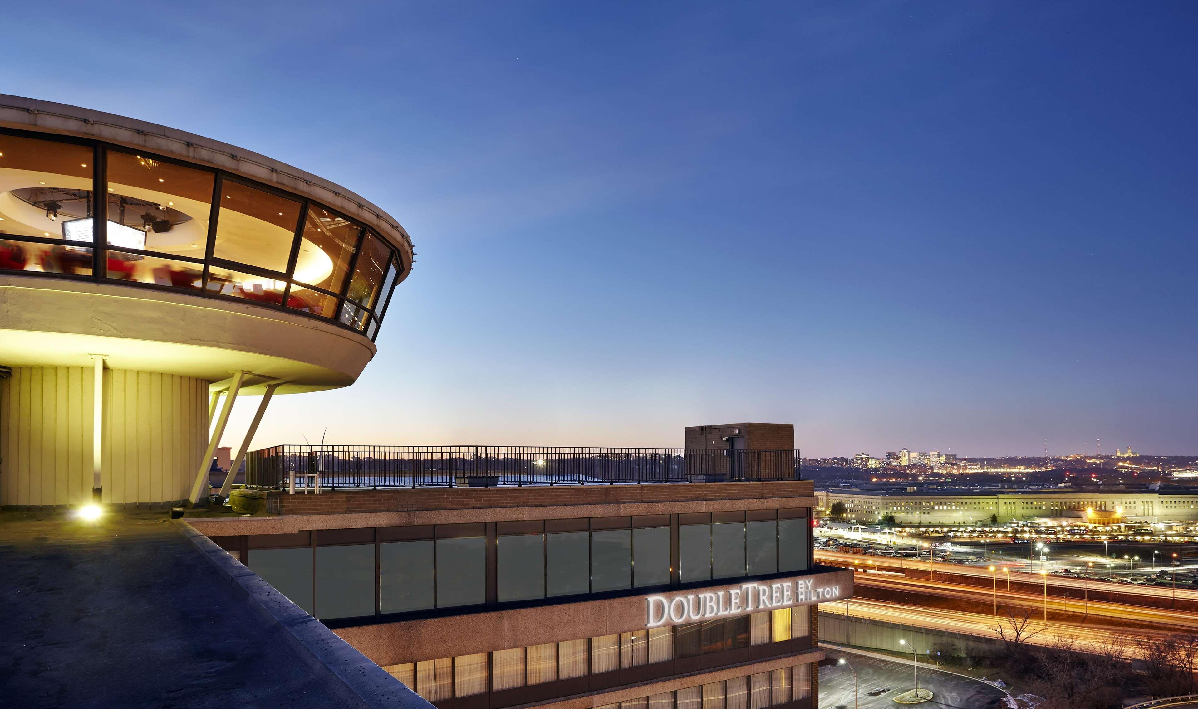 Doubletree By Hilton Washington Dc - Crystal City Arlington Exteriör bild