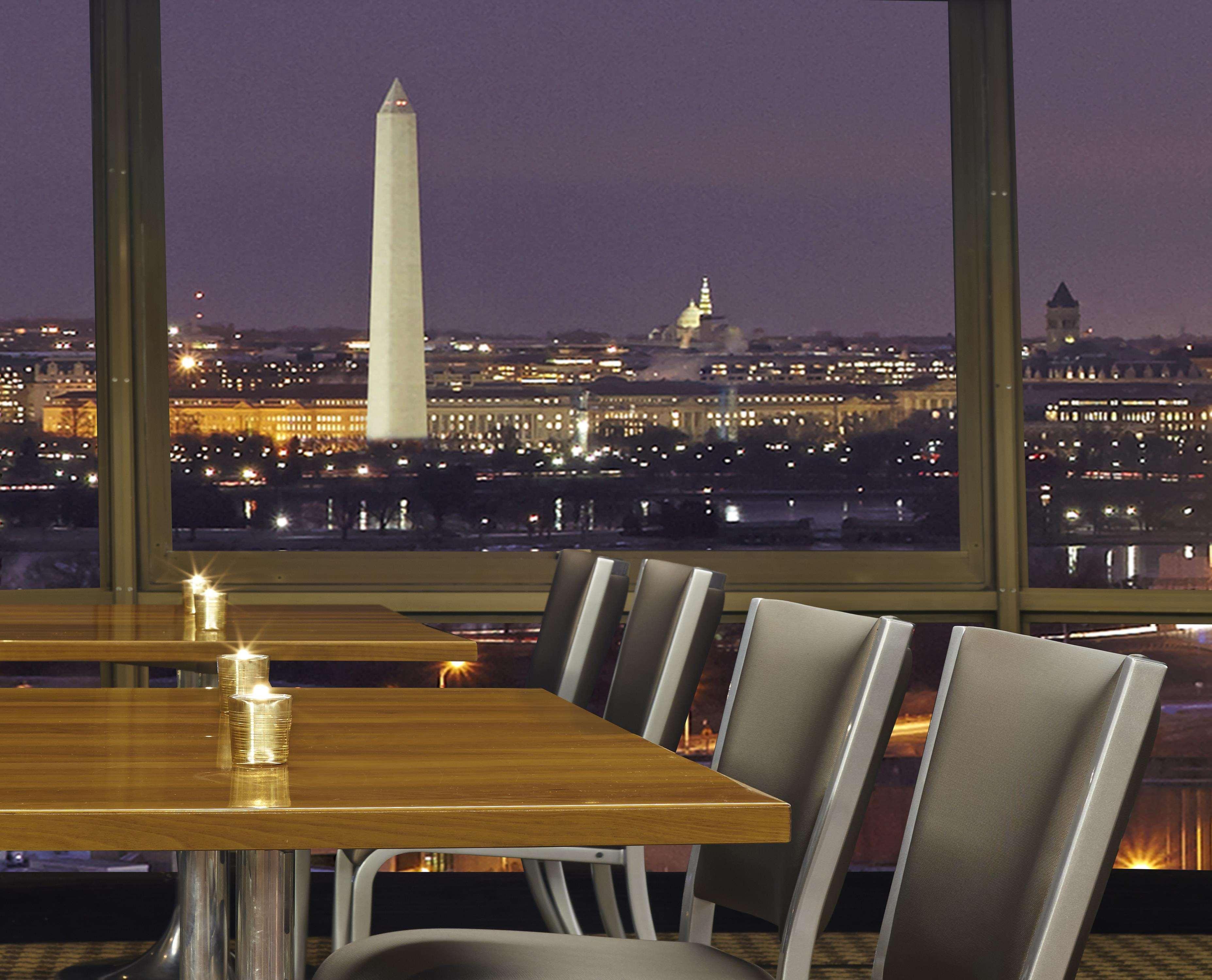 Doubletree By Hilton Washington Dc - Crystal City Arlington Exteriör bild