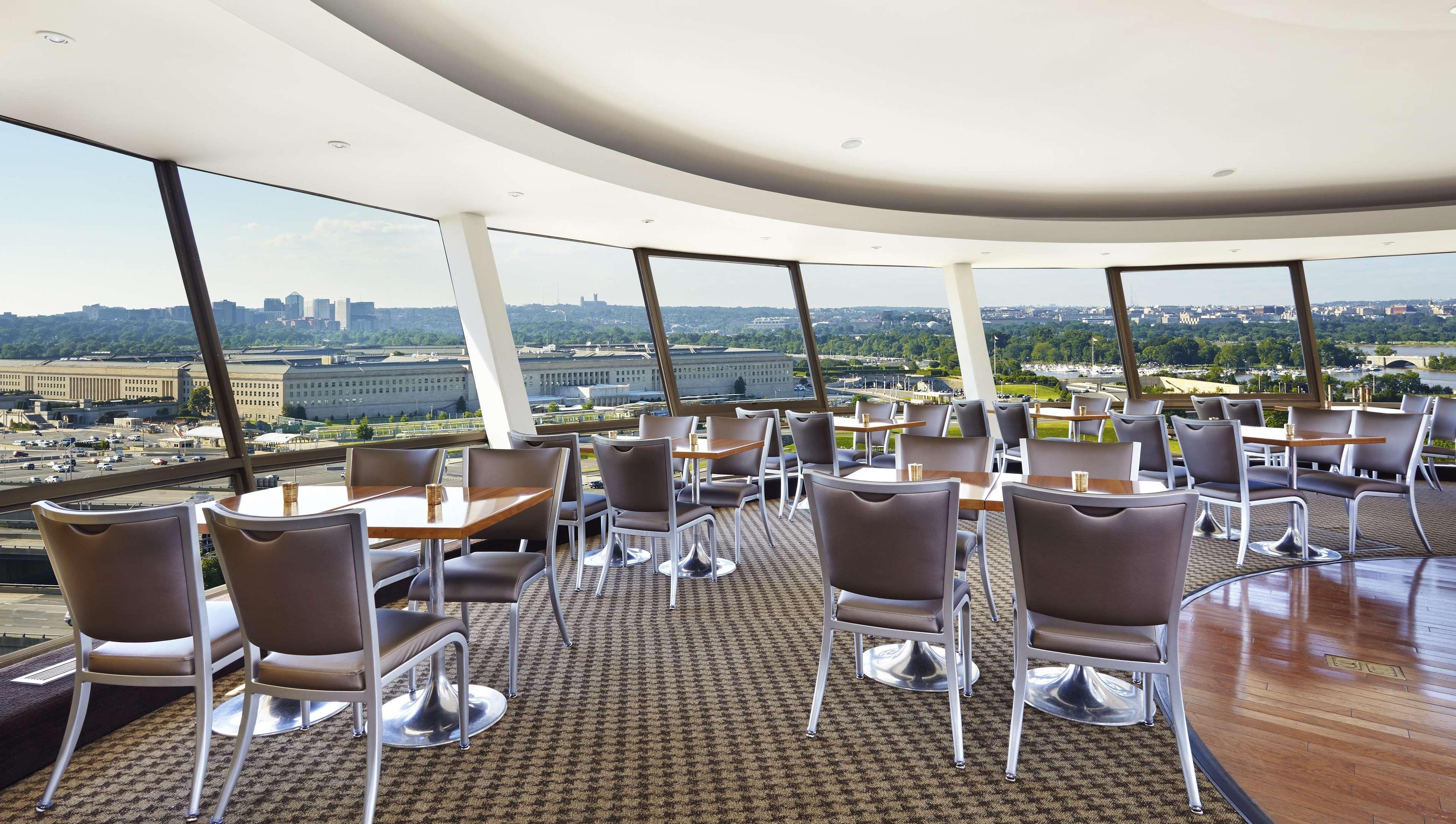 Doubletree By Hilton Washington Dc - Crystal City Arlington Exteriör bild