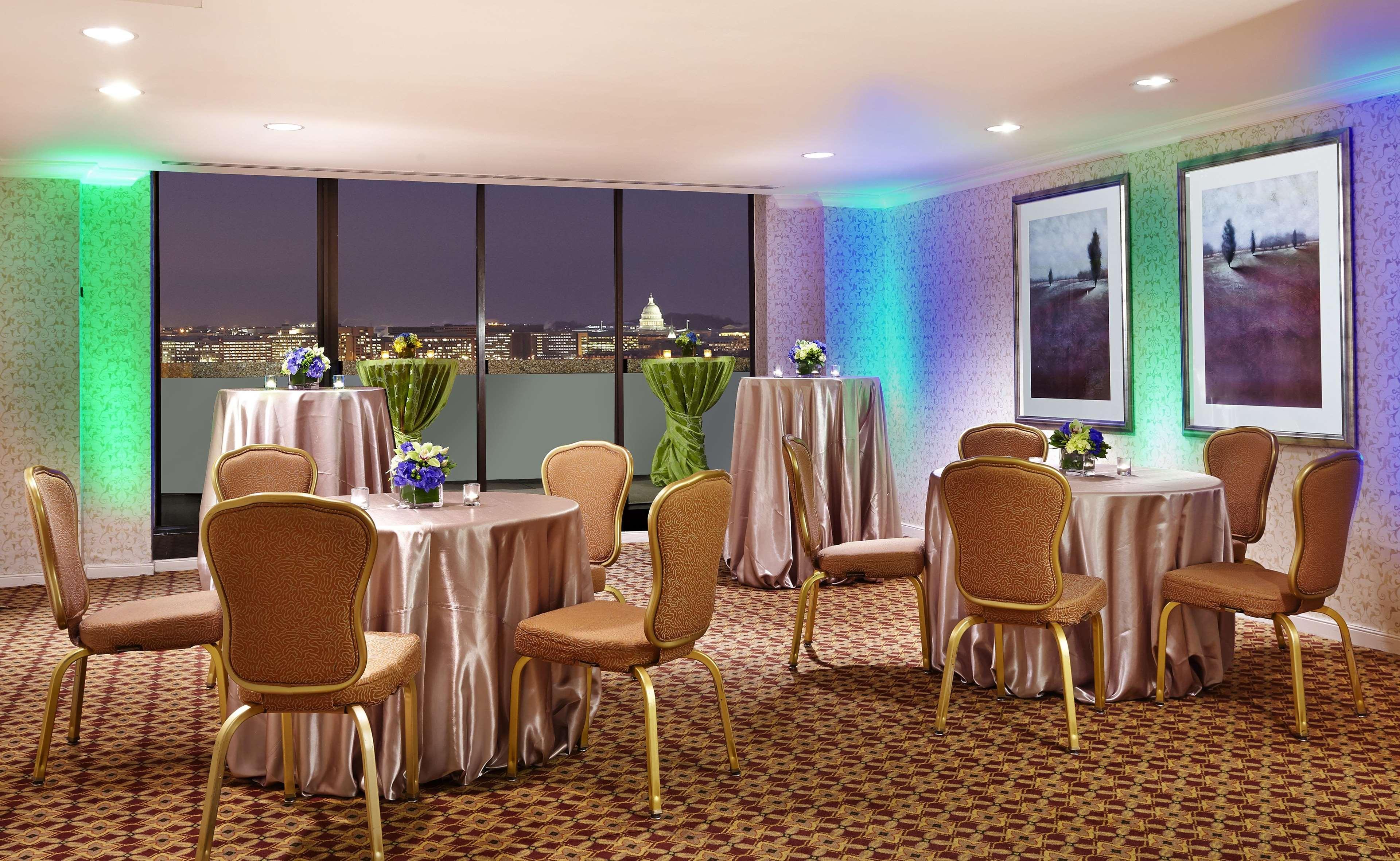 Doubletree By Hilton Washington Dc - Crystal City Arlington Exteriör bild