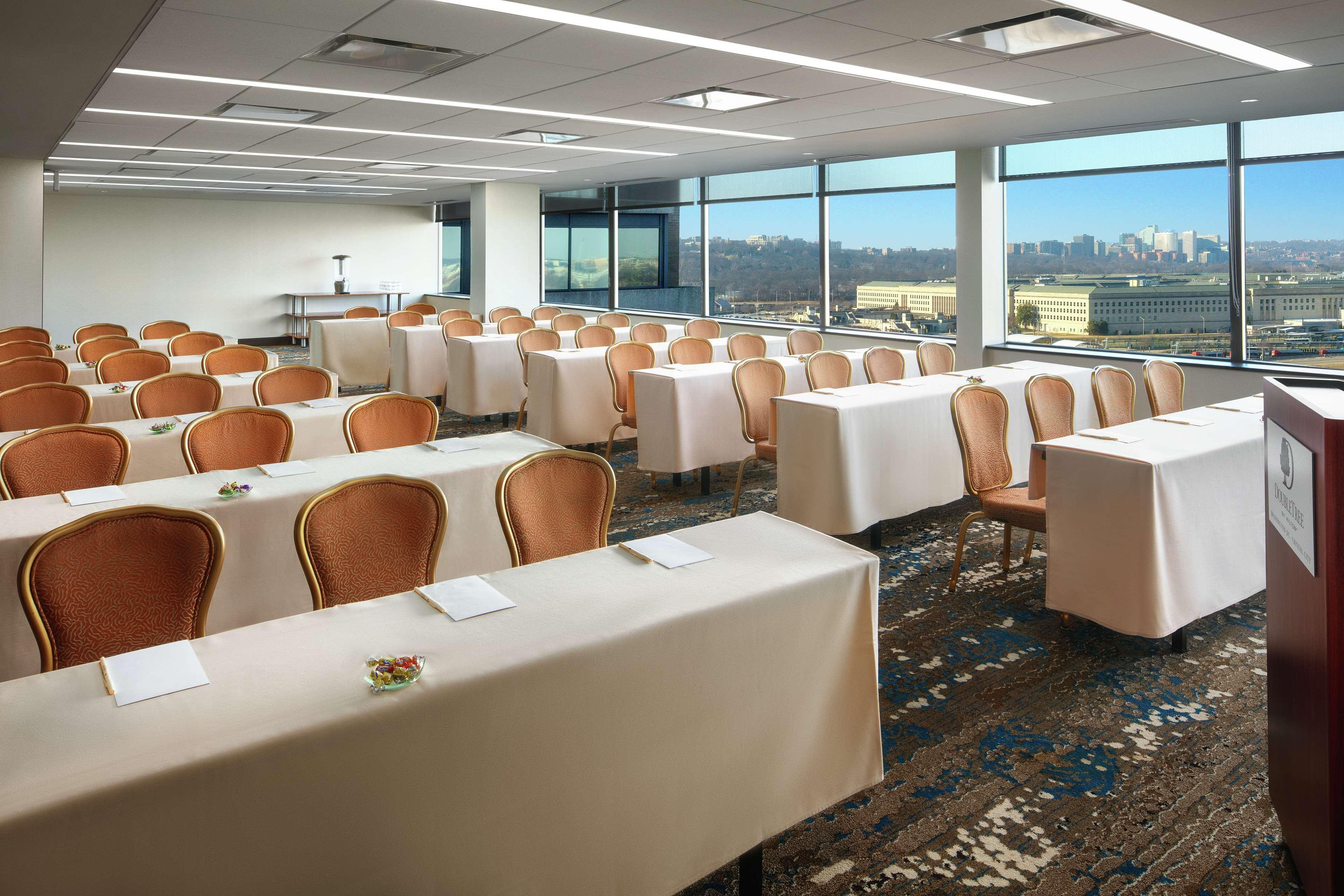 Doubletree By Hilton Washington Dc - Crystal City Arlington Exteriör bild