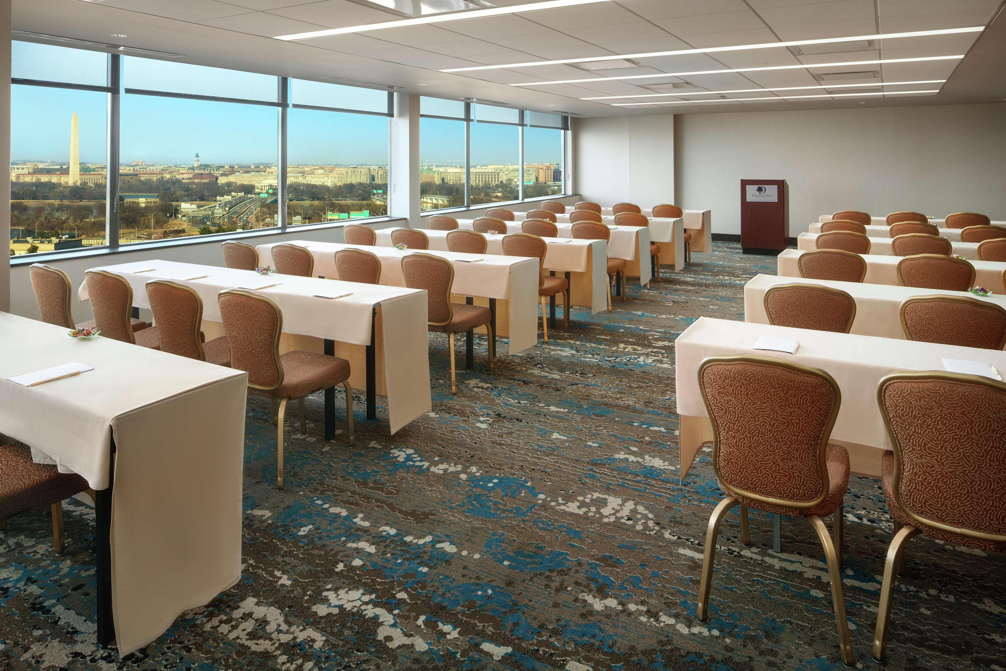 Doubletree By Hilton Washington Dc - Crystal City Arlington Exteriör bild