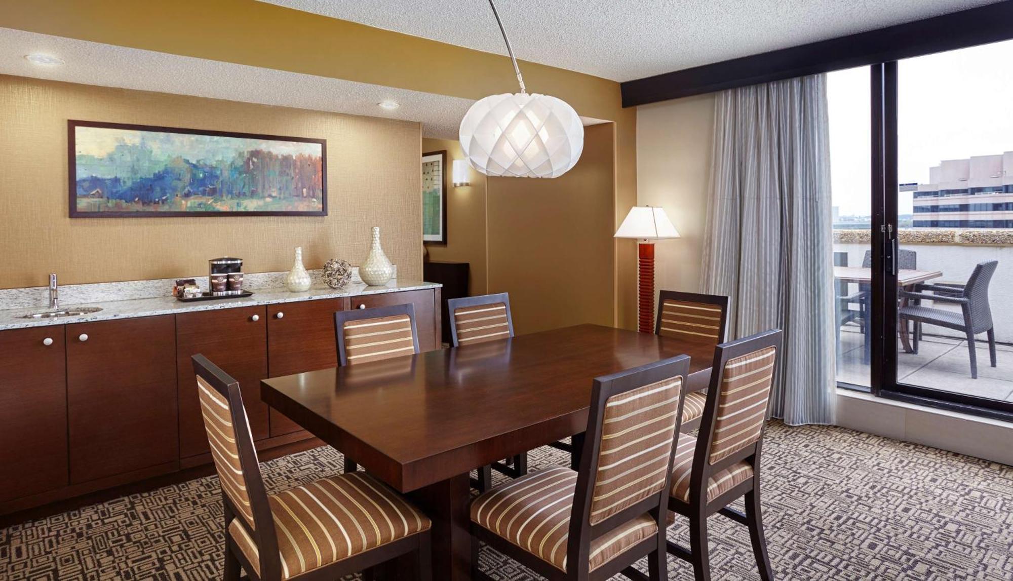 Doubletree By Hilton Washington Dc - Crystal City Arlington Exteriör bild