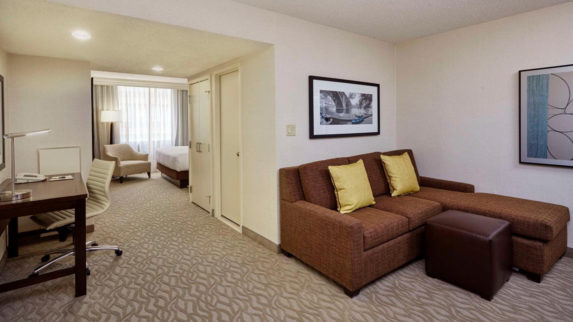 Doubletree By Hilton Washington Dc - Crystal City Arlington Exteriör bild