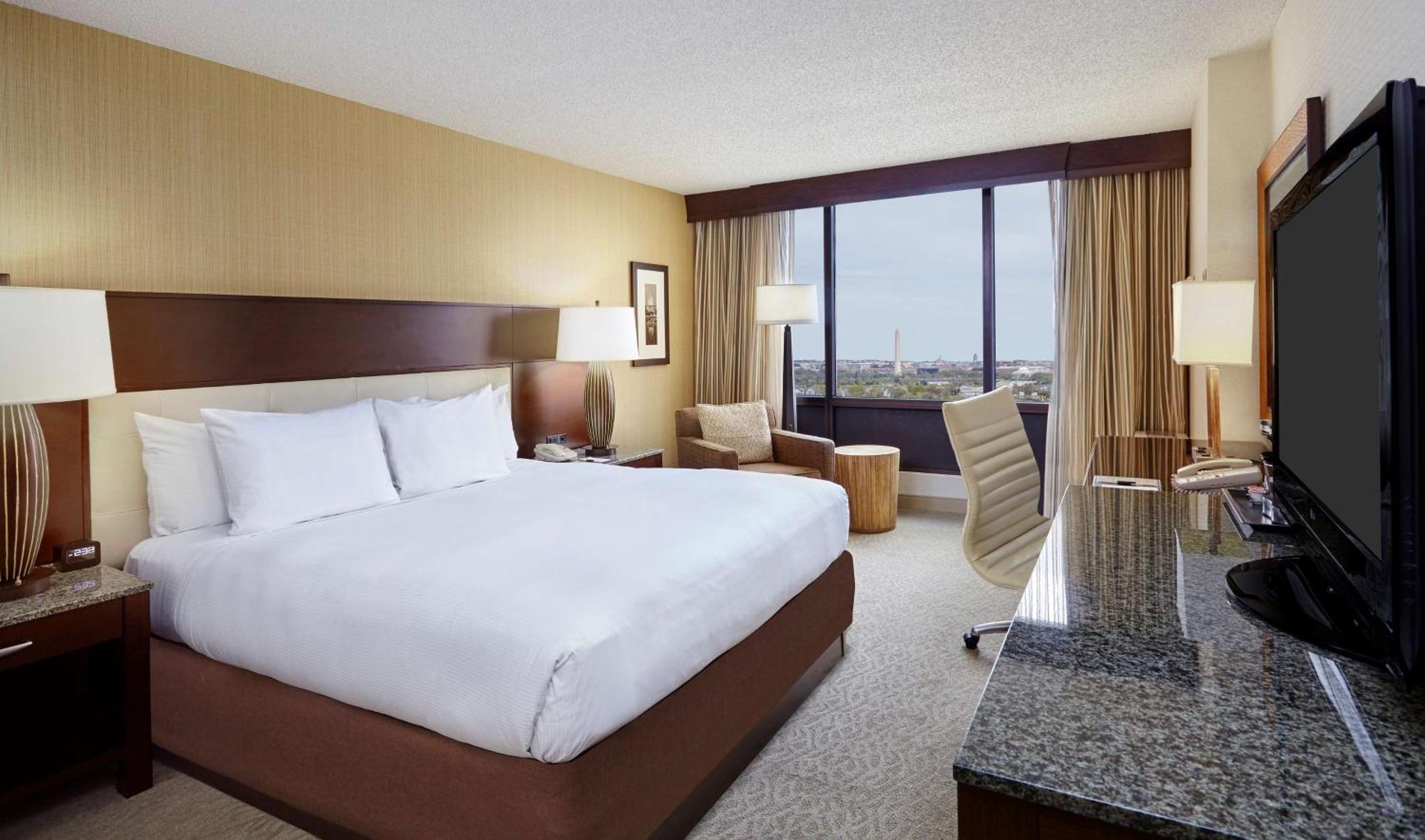 Doubletree By Hilton Washington Dc - Crystal City Arlington Exteriör bild