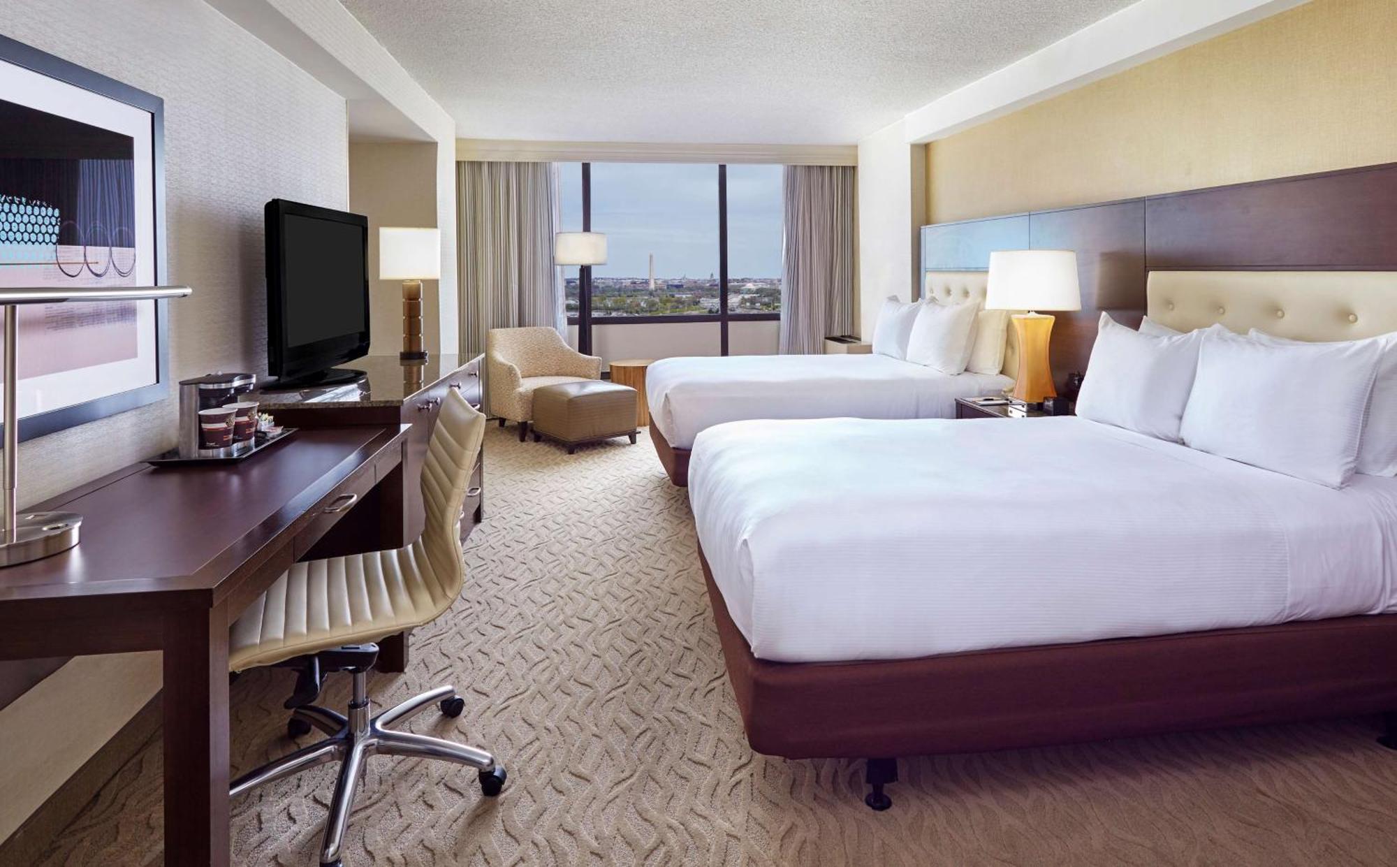 Doubletree By Hilton Washington Dc - Crystal City Arlington Exteriör bild