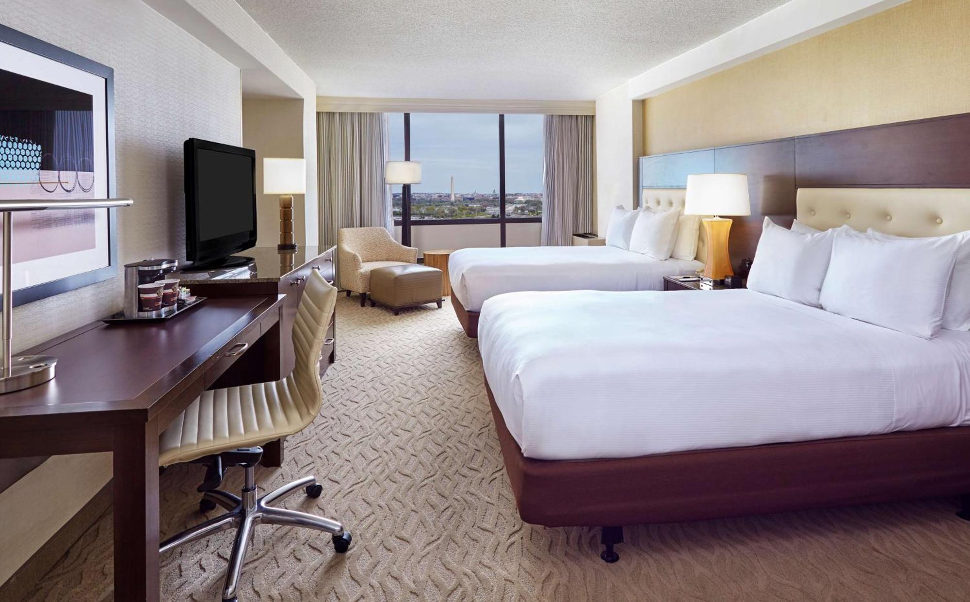 Doubletree By Hilton Washington Dc - Crystal City Arlington Exteriör bild