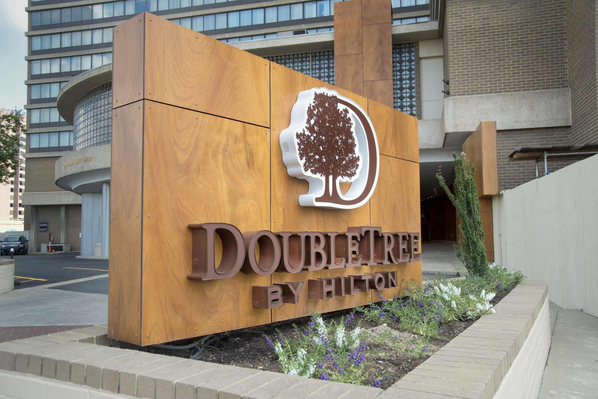 Doubletree By Hilton Washington Dc - Crystal City Arlington Exteriör bild
